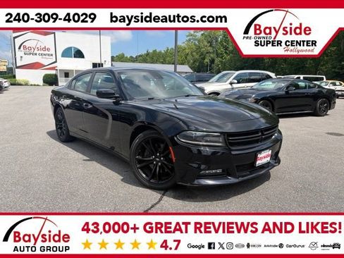 Used 2016 Dodge Charger R/T RWD image 1