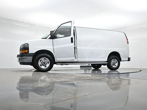 Used 2023 GMC Savana 2500 w/ Driver Convenience Package image 47