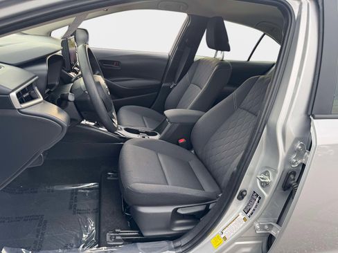 Used 2024 Toyota Corolla LE image 12