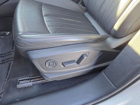 Used 2019 Audi e-tron Premium Plus image 21