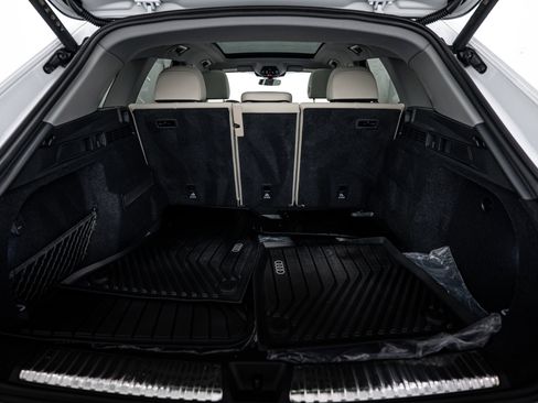 Certified 2025 Audi Q5 Premium Plus w/ Premium Plus image 20