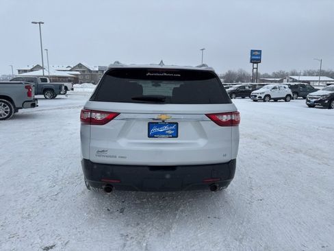 Used 2018 Chevrolet Traverse LT image 5