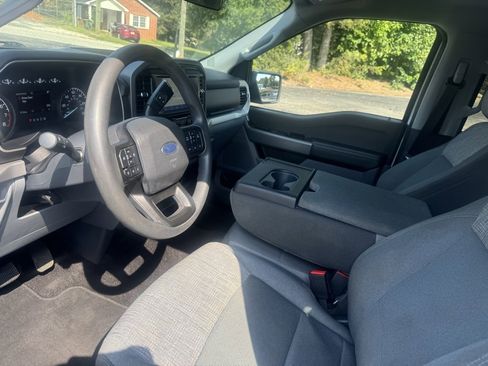 Used 2022 Ford F150 XLT w/ Trailer Tow Package image 14