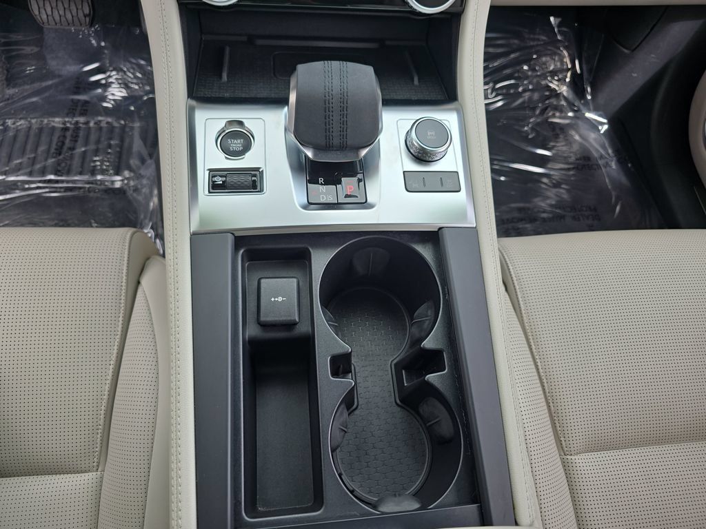 Used 2025 Jaguar F-PACE R-Dynamic S AWD/4WD image 25