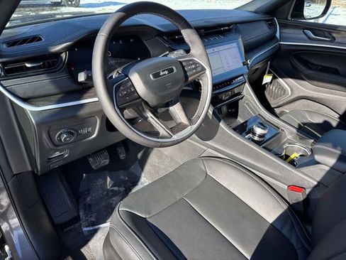 New 2026 Jeep Grand Cherokee Limited AWD/4WD image 16