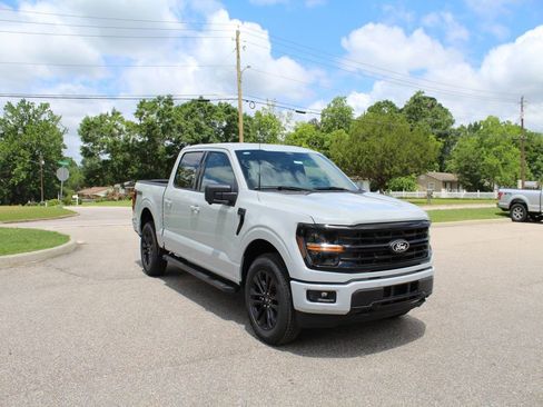 New 2026 Ford F150 XLT w/ Equipment Group 302A MID AWD/4WD image 3