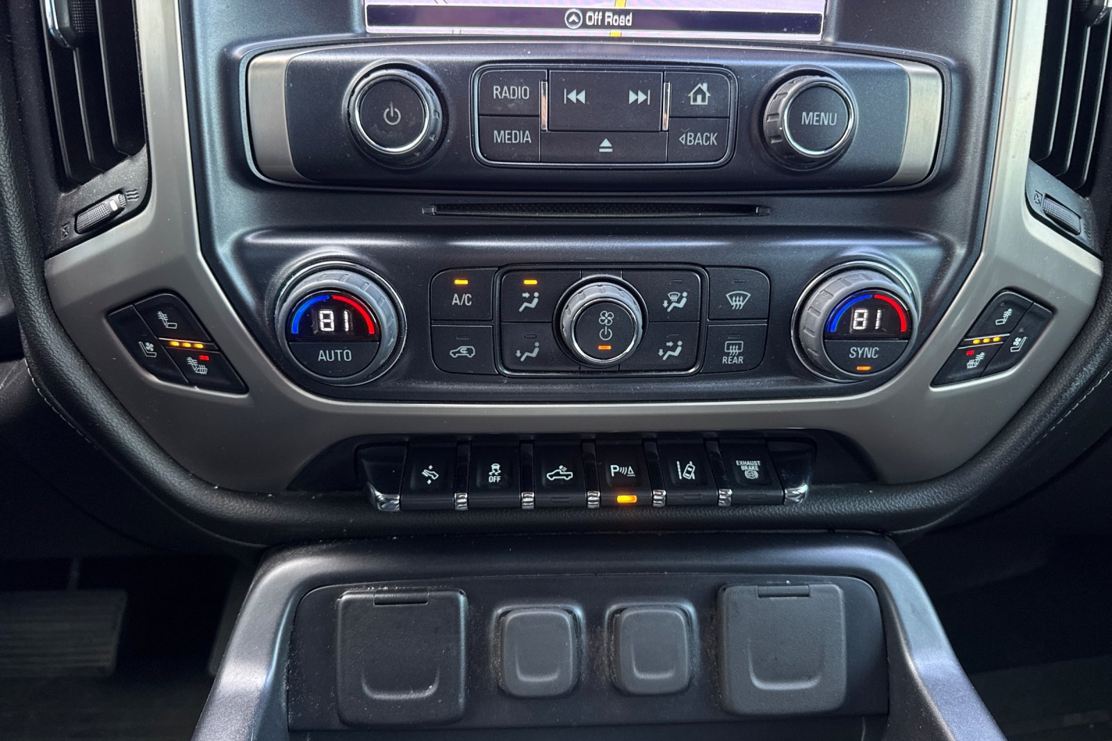 Used 2019 GMC Sierra 3500 Denali w/ Duramax Plus Package AWD/4WD image 26