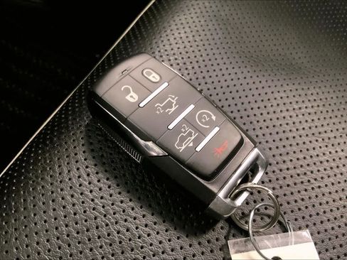 Used 2023 RAM 1500 Limited w/ Body Color Bumper Group image 18