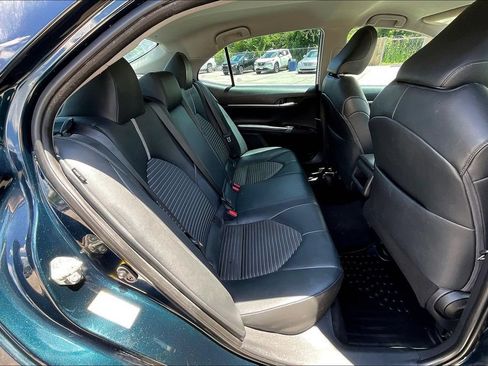 Used 2019 Toyota Camry SE FWD image 23