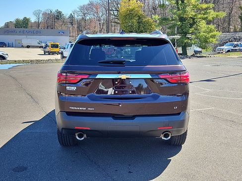 Used 2023 Chevrolet Traverse LT image 5