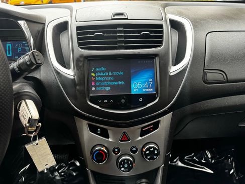 Used 2015 Chevrolet Trax LT image 15