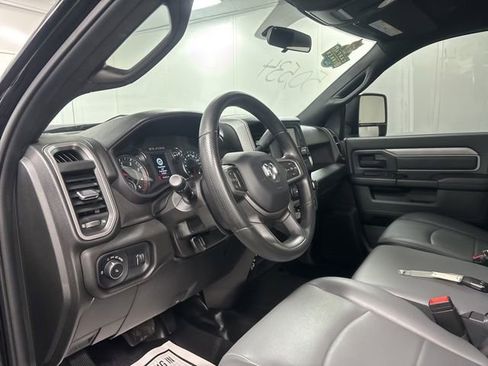 Used 2024 RAM 3500 Tradesman w/ Snow Chief Group AWD/4WD image 17