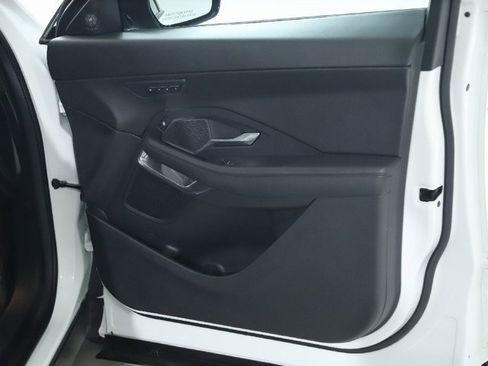 Used 2020 Jaguar E-PACE image 33