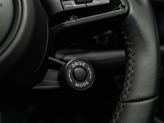 Certified 2025 Porsche Cayenne Coupe AWD/4WD image 20
