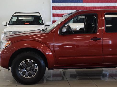 Used 2015 Nissan Frontier Desert Runner RWD image 21