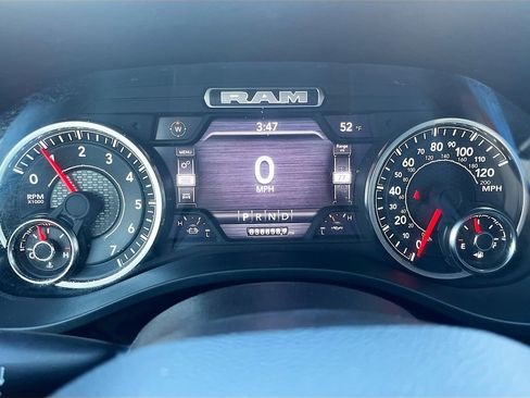 Used 2024 RAM 1500 Laramie image 12