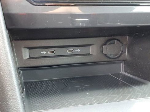 Used 2022 Volkswagen Tiguan SE FWD image 29