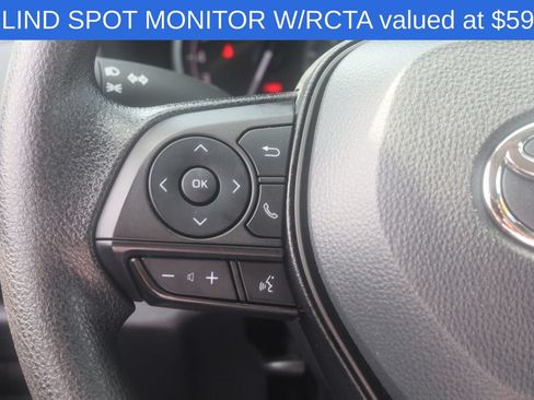 Used 2025 Toyota RAV4 LE AWD/4WD image 4
