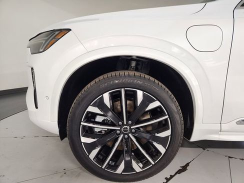 New 2026 Volvo XC90 T8 Ultra w/ Protection Package Premier AWD/4WD image 11