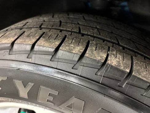 Used 2021 Ford Escape S image 25