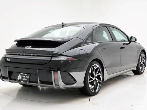 Used 2023 Hyundai Ioniq 6 SEL image 10