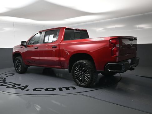 Used 2025 Chevrolet Silverado 1500 LT Trail Boss w/ Dark Appearance Package AWD/4WD image 7