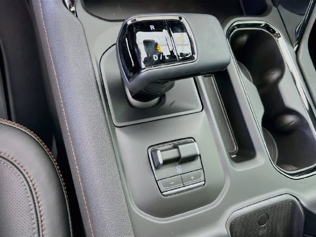 New 2026 GMC Sierra 1500 AT4 w/ AT4 Premium Package AWD/4WD image 12