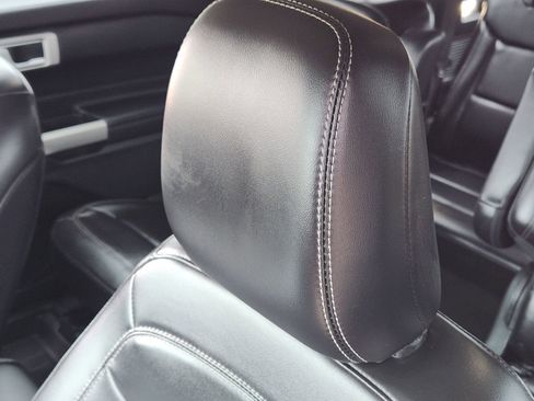 Used 2021 Ford Explorer XLT w/ Equipment Group 202A image 19