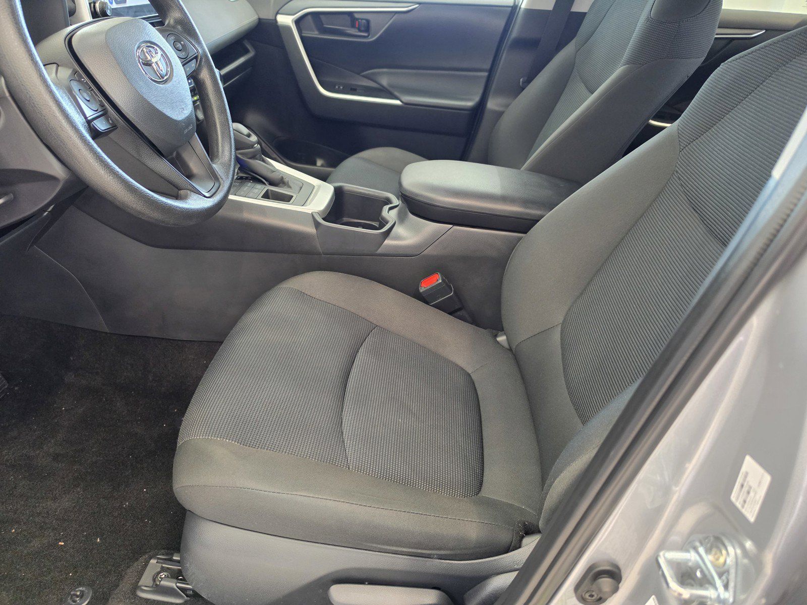 Used 2025 Toyota RAV4 LE AWD/4WD image 18