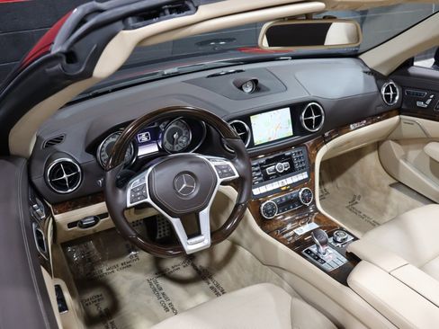 Used 2013 Mercedes-Benz SL 550 w/ Premium Pkg image 38