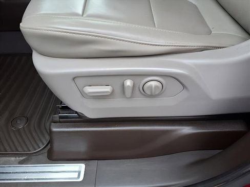 Used 2021 Chevrolet Silverado 1500 LTZ w/ Technology Package image 18