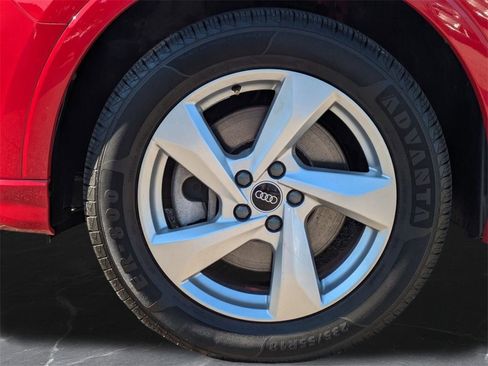 Used 2021 Audi Q3 2.0T Premium image 36