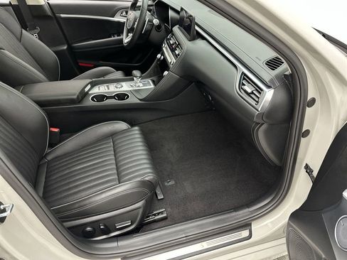 Used 2026 Genesis G70 2.5T Prestige image 25