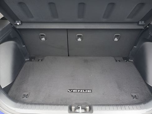 Used 2023 Hyundai Venue Limited w/ Cargo Package FWD image 16