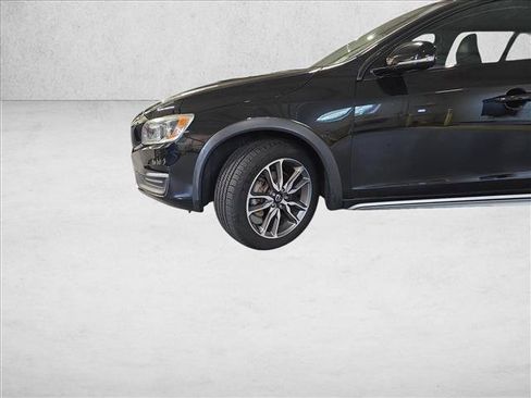 Used 2016 Volvo V60 T5 Cross Country AWD/4WD image 30