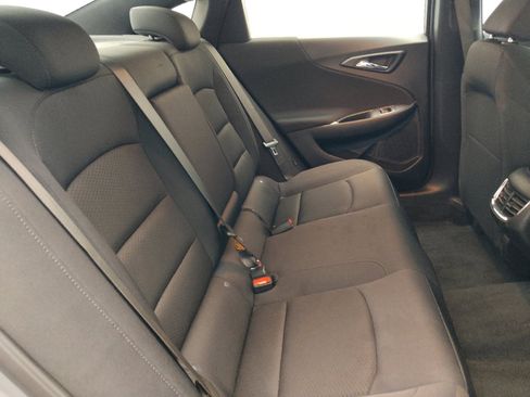 Used 2025 Chevrolet Malibu LT FWD image 19