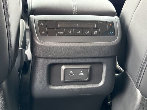 New 2026 Nissan Pathfinder SL FWD image 19
