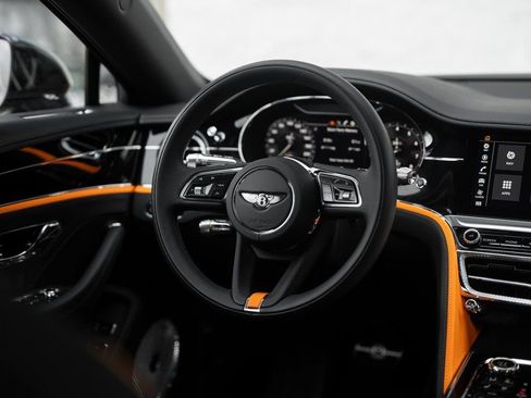 Used 2024 Bentley Flying Spur W12 image 24