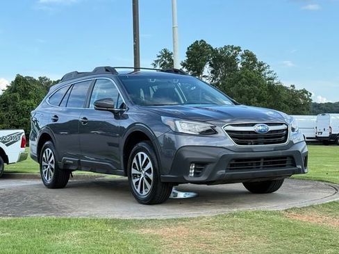 Used 2022 Subaru Outback Premium AWD/4WD image 1