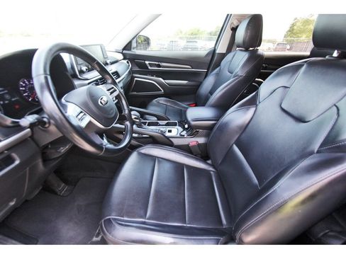 Used 2021 Kia Telluride LX FWD image 16