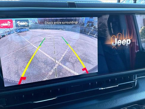 Used 2026 Jeep Wrangler Unlimited Rubicon image 19