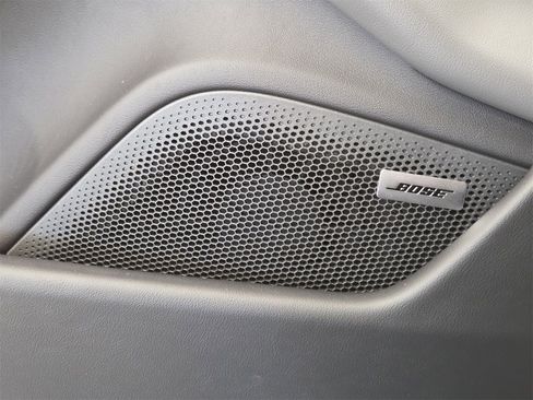 Used 2025 Porsche Taycan 4 image 15