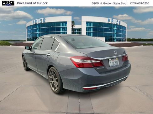 Used 2017 Honda Accord LX image 7