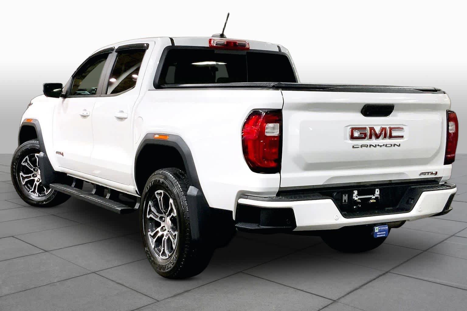 Used 2023 GMC Canyon AT4 w/ AT4 Premium Package AWD/4WD image 12
