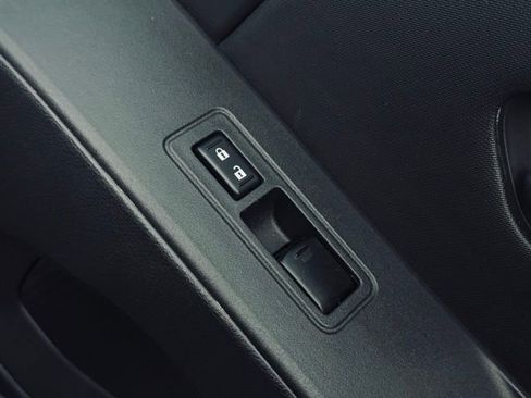 Used 2024 Nissan Frontier S image 14