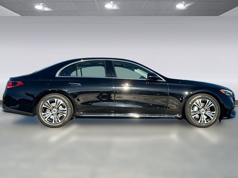 Used 2024 Mercedes-Benz E 350 4MATIC Sedan image 7