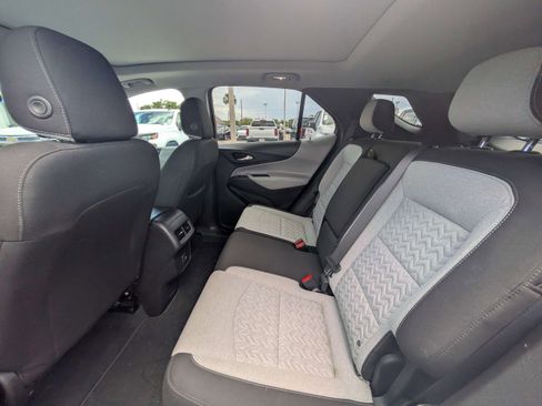 Used 2022 Chevrolet Equinox LT FWD image 12