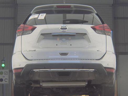 Used 2020 Nissan Rogue SL w/ Premium Package FWD image 7