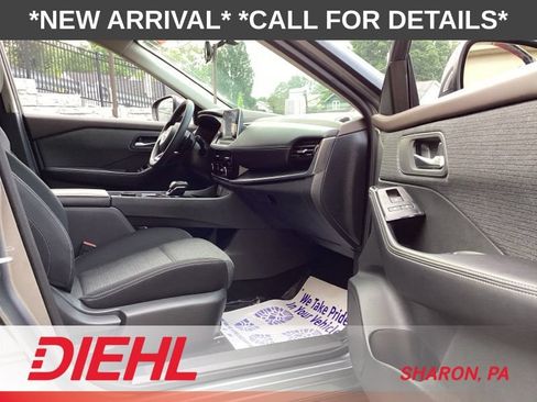 Used 2022 Nissan Rogue SV AWD/4WD image 11