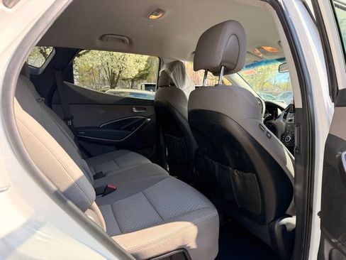 Used 2018 Hyundai Santa Fe Sport w/ Cargo Package AWD/4WD image 4